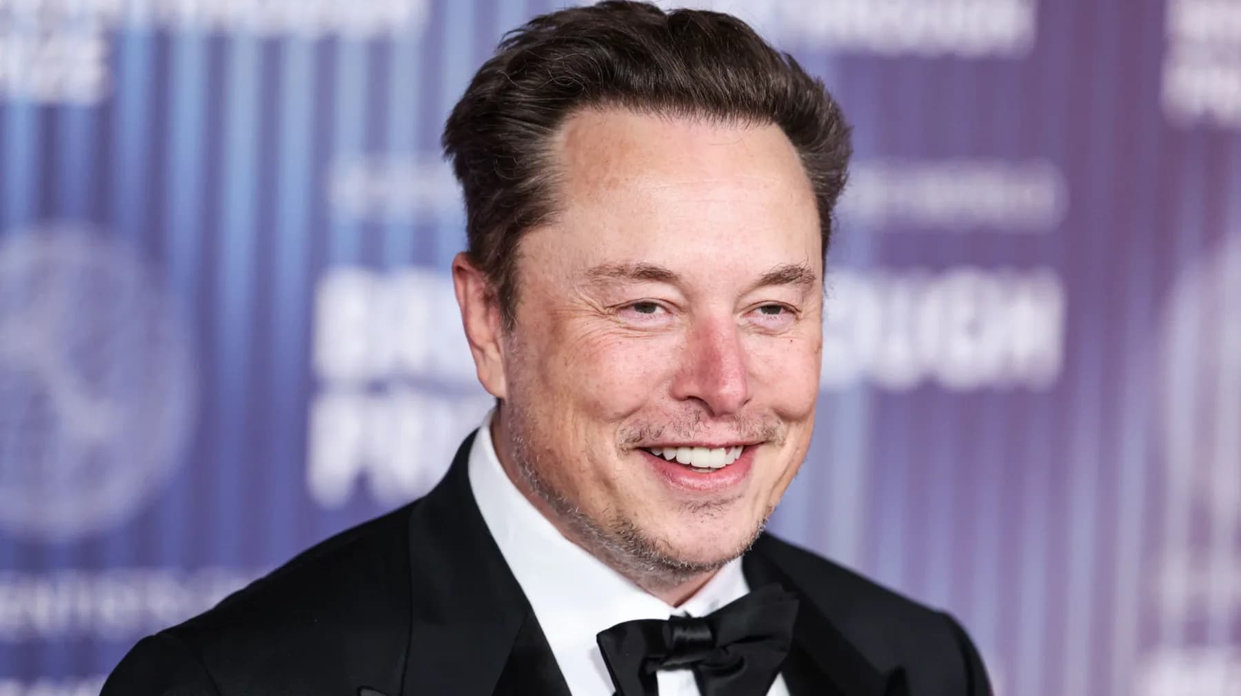 Musk: Csak a Fehér Ház jóváhagyásával használhatná Ukrajna a Starlinket oroszországi csapásokhoz
