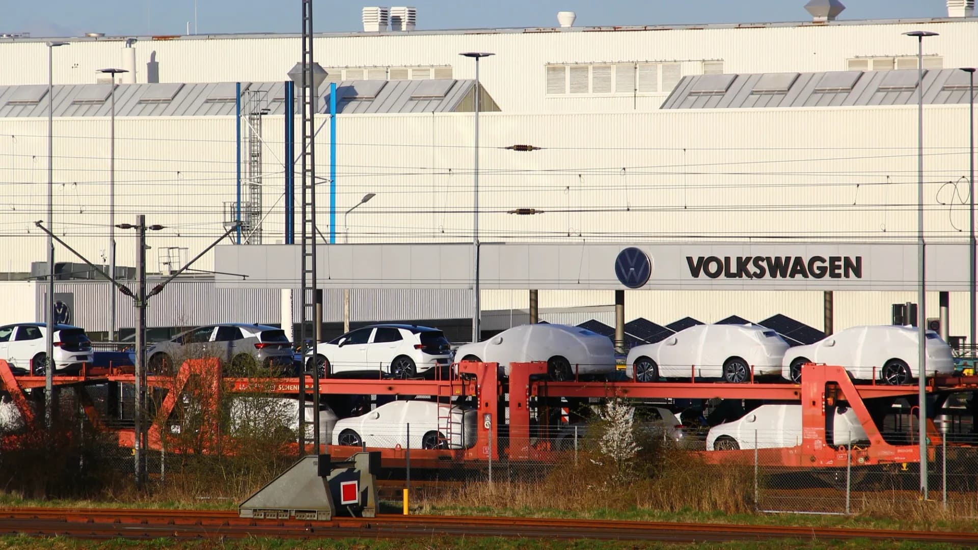 50 000 állást szüntet meg a Volkswagen