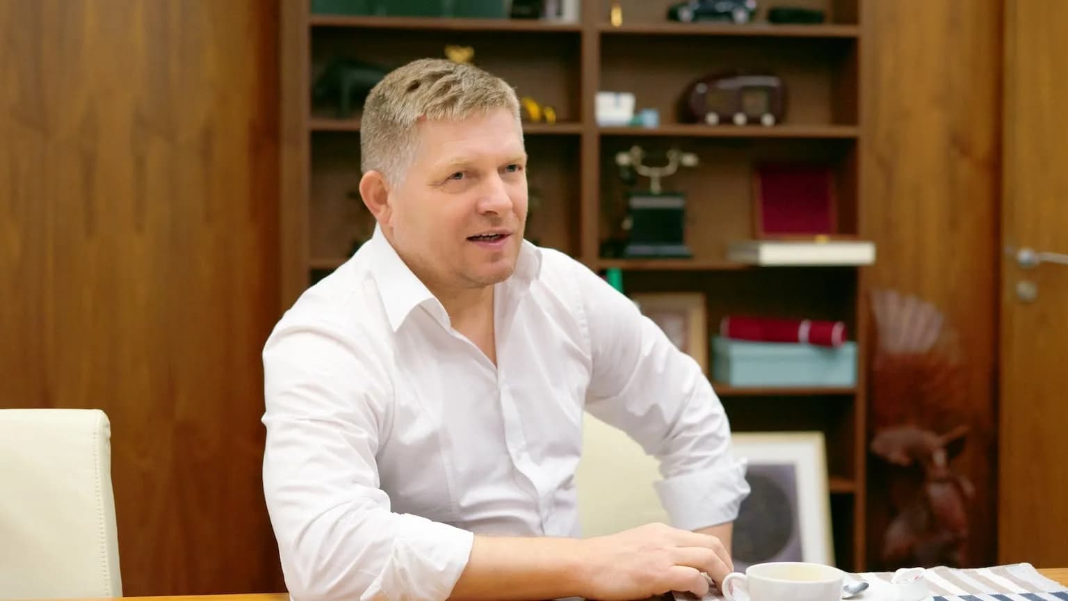 Robert Fico: Európának nem fegyverekre, hanem diplomáciára és békére van szüksége